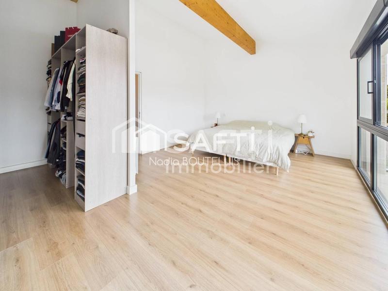 Maison - 205 m² - 6 pièces