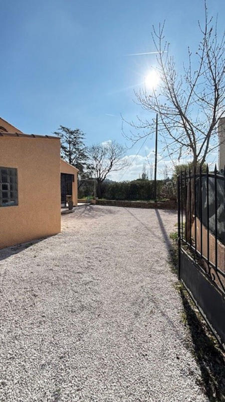 Maison - 80 m² - 5 pièces