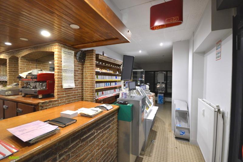Local commercial - 150 m² - 2 pièces