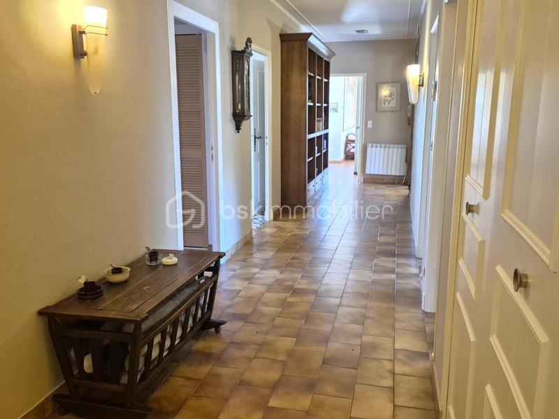 Maison - 183 m² - 6 pièces