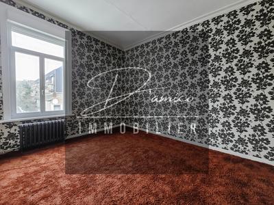 Maison - 355 m² - 12 pièces