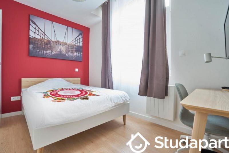 Chambre - 11 m² - 1 pièce