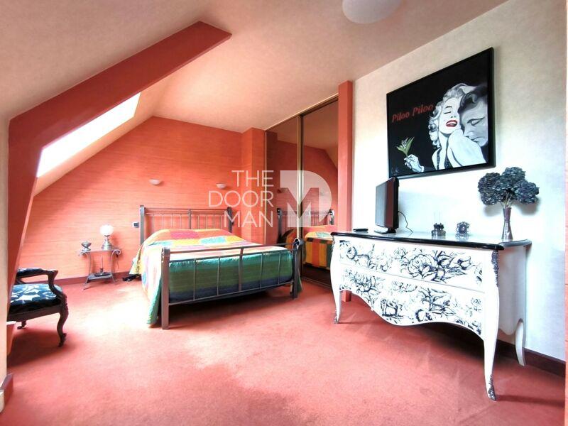 Maison en pierre - 180 m² - 9 pièces