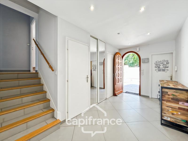 Maison - 177 m² - 6 pièces