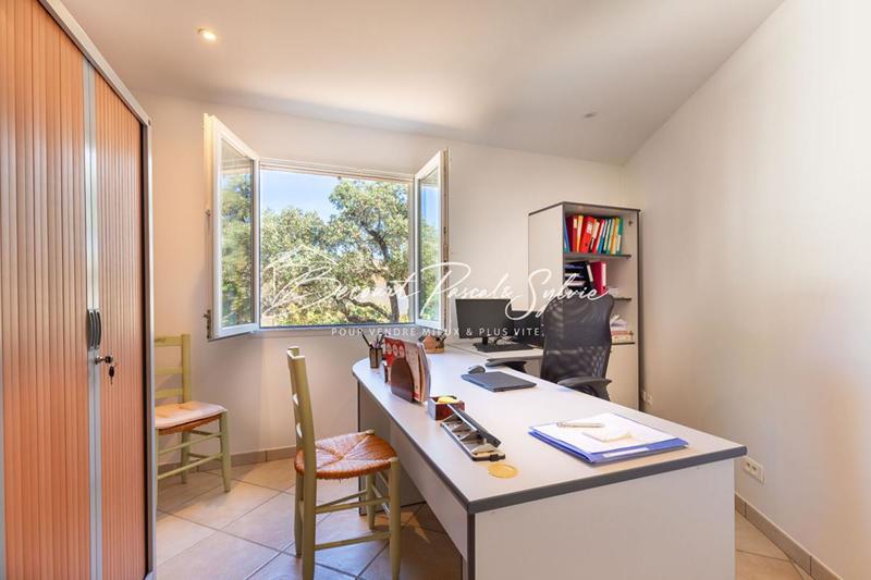 Maison - 178 m² - 7 pièces