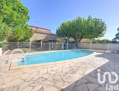 Maison - 268 m² - 9 pièces