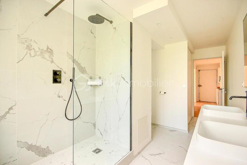 Appartement - 105 m² - 4 pièces