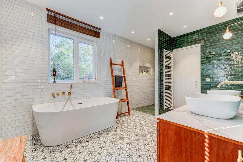 Maison - 215 m² - 7 pièces