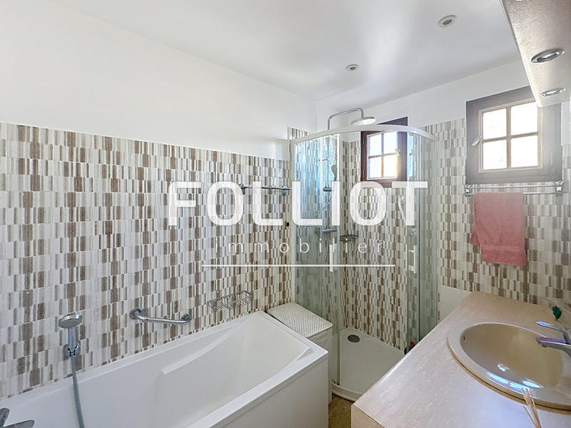 Maison - 159 m² - 7 pièces