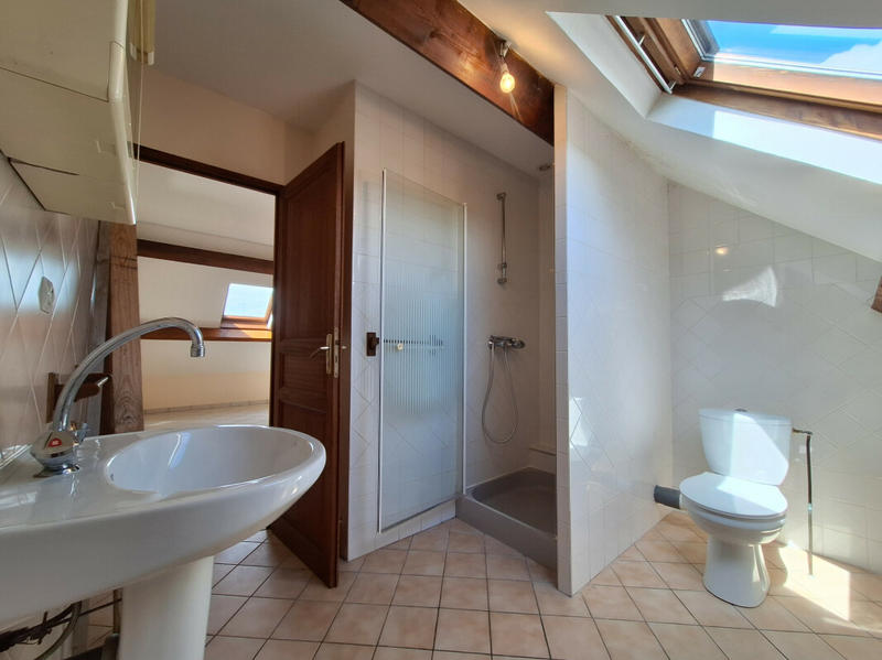 Maison - 166 m² - 9 pièces