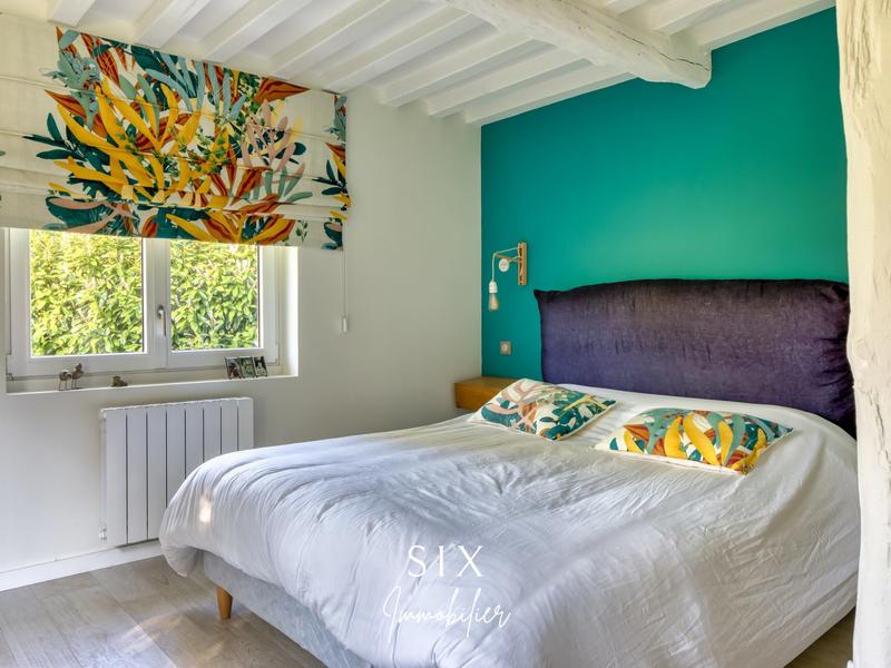 Maison - 240 m² - 10 pièces