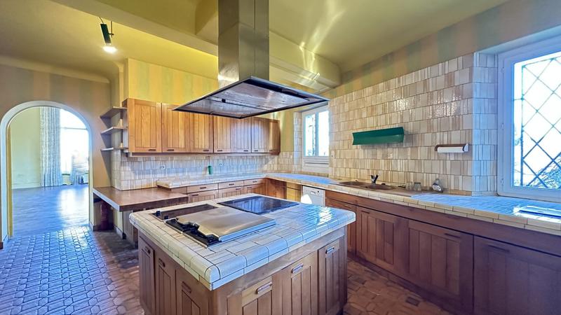 Maison bourgeoise - 678 m² - 16 pièces