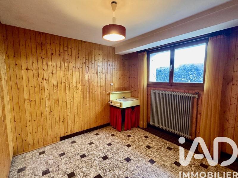 Maison - 210 m² - 10 pièces