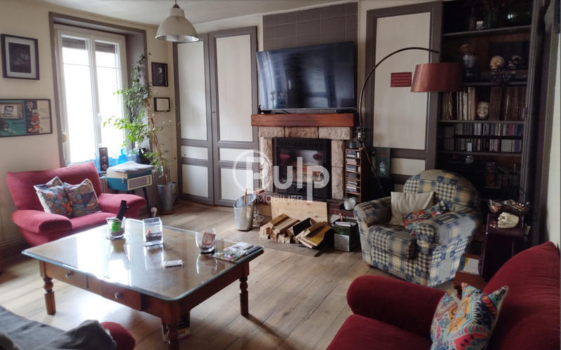 Maison - 188 m² - 9 pièces