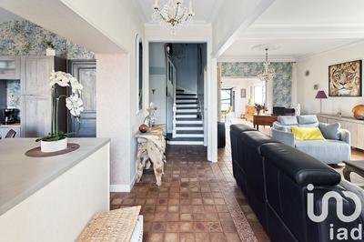 Maison - 210 m² - 7 pièces