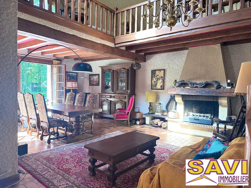 Maison traditionnelle - 153 m² - 5 pièces