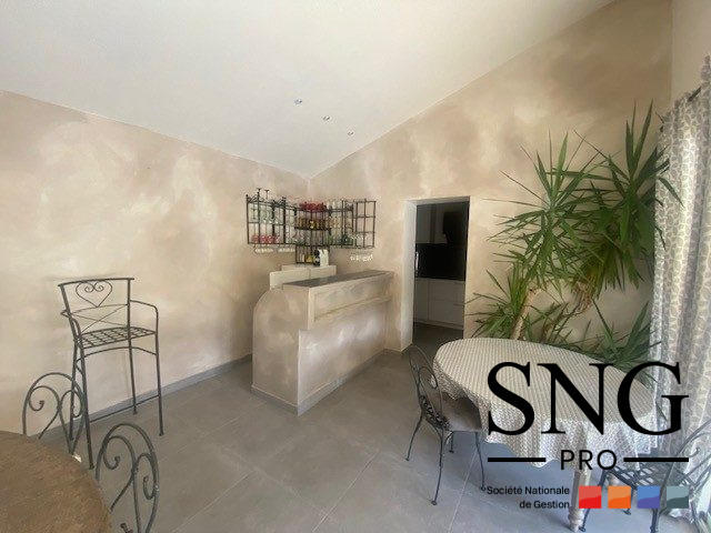 Maison - 293 m² - 5 pièces