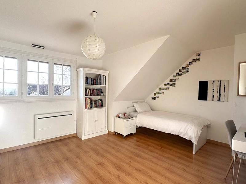 Maison - 190 m² - 8 pièces