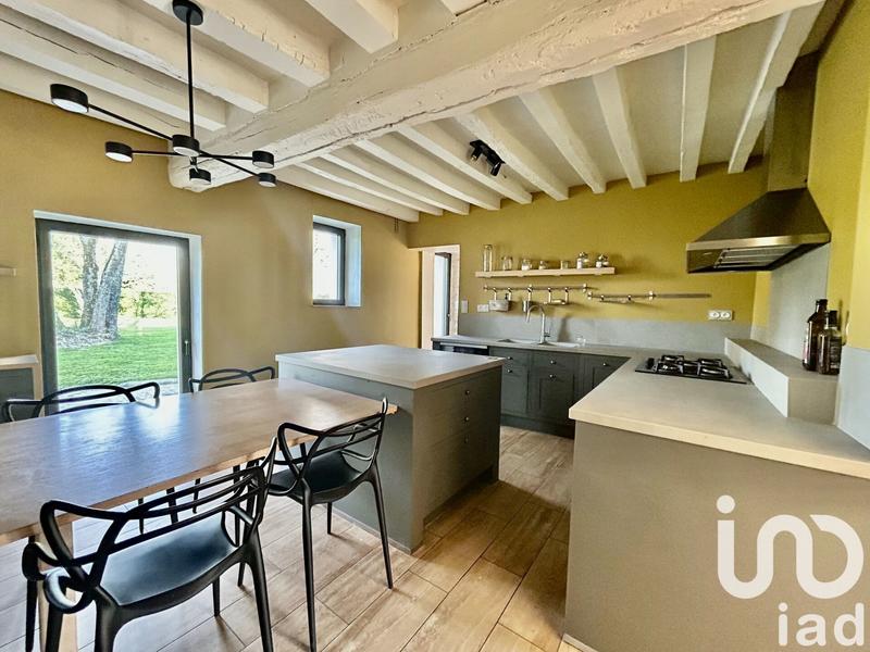 Maison - 354 m² - 12 pièces