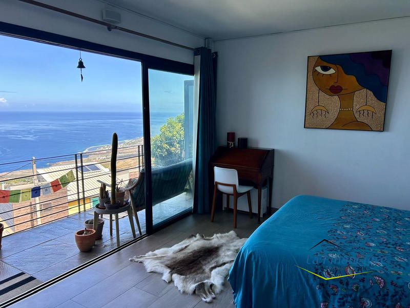 Maison - 206 m² - 7 pièces