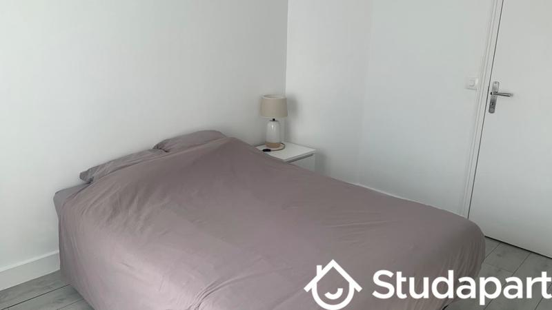 Chambre - 12 m² - 1 pièce