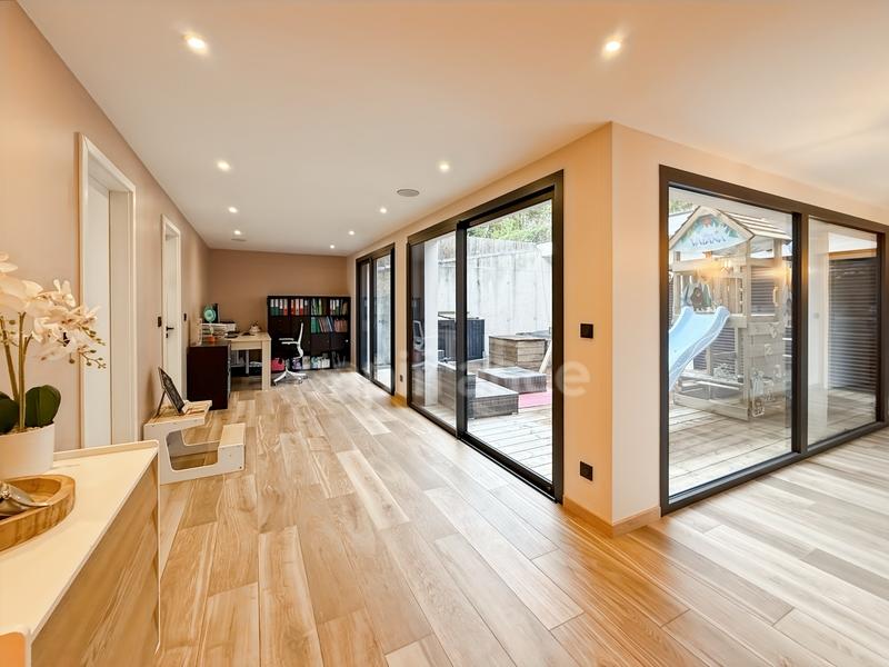 Maison - 160 m² - 6 pièces