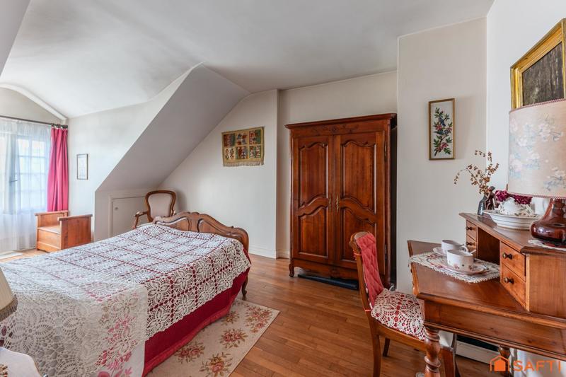 Villa - 269 m² - 12 pièces