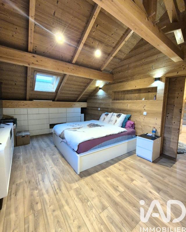 Maison - 180 m² - 5 pièces