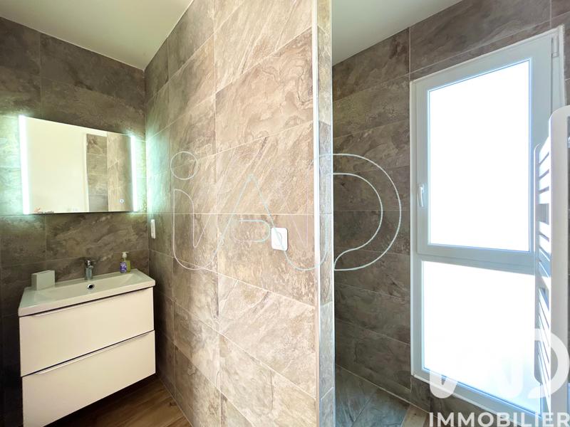 Maison - 181 m² - 6 pièces