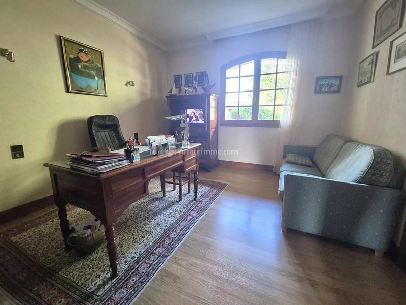 Maison - 280 m² - 8 pièces