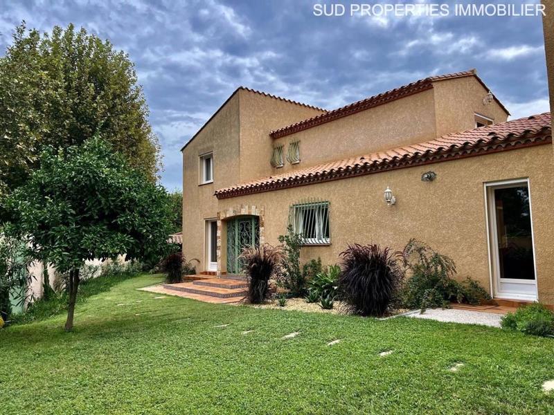 Villa - 297 m² - 7 pièces