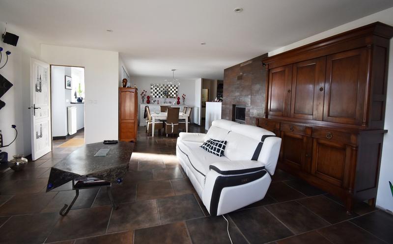 Maison - 349 m² - 10 pièces