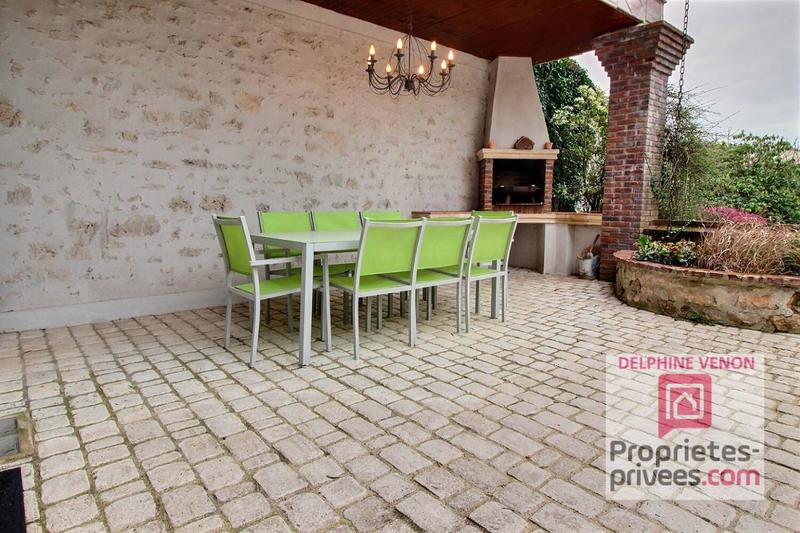 Maison - 228 m² - 7 pièces