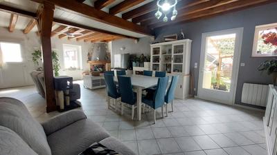 Maison - 195 m² - 6 pièces