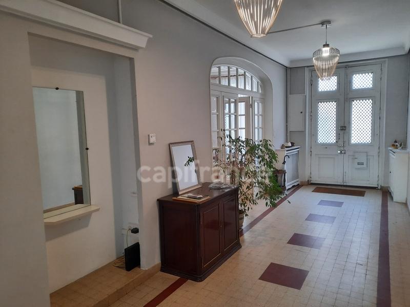 Maison - 198 m² - 8 pièces