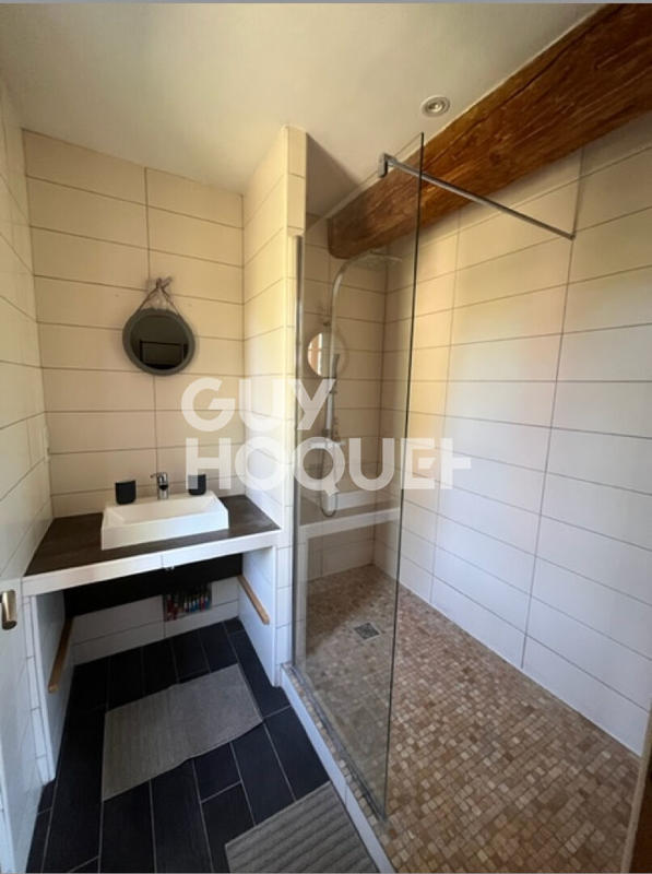 Maison - 242 m² - 6 pièces