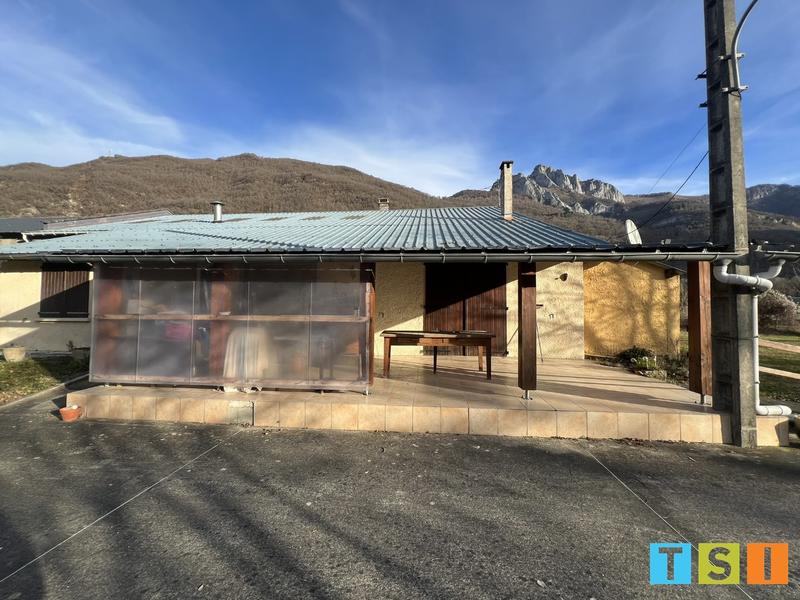 Maison - 228 m² - 5 pièces