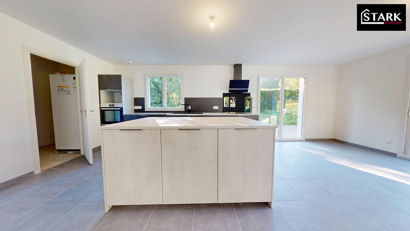 Maison - 90 m² - 4 pièces