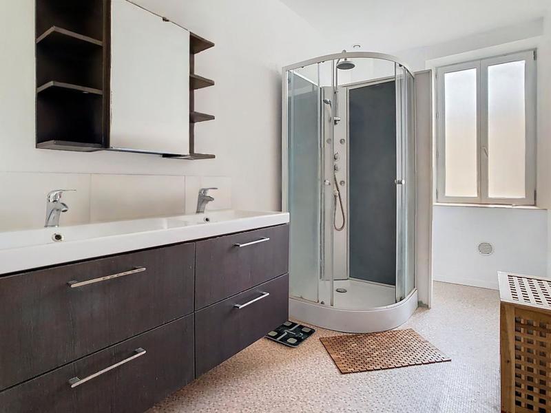 Appartement - 91 m² - 2 pièces