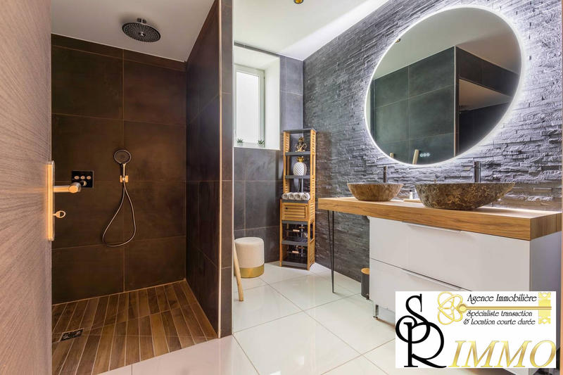 Appartement - 65 m² - 2 pièces