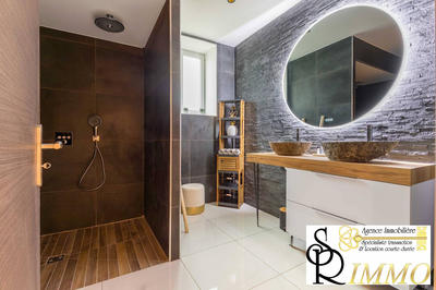 Appartement - 65 m² - 2 pièces