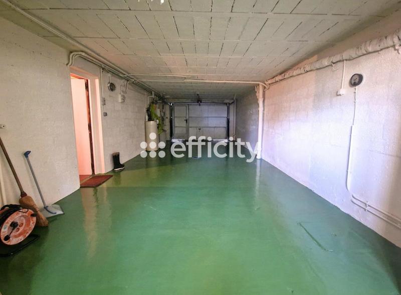 Maison - 181 m² - 7 pièces