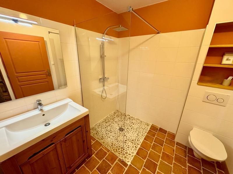 Corps de ferme - 368 m² - 11 pièces