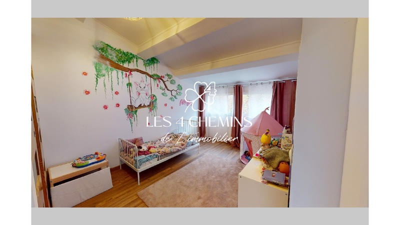 Villa - 236 m² - 4 pièces