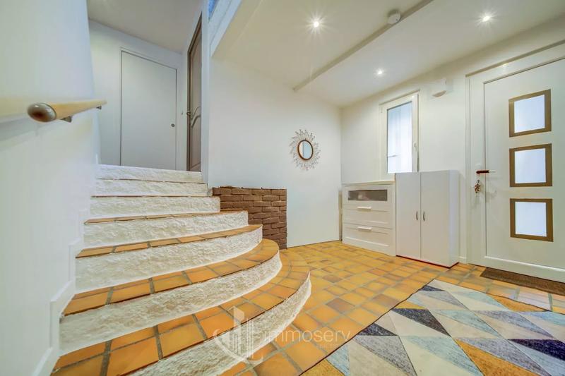 Maison - 138 m² - 6 pièces