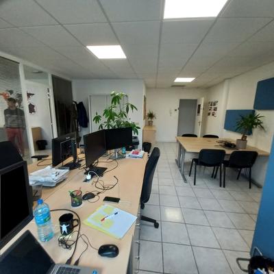 Bureau - 60 m²