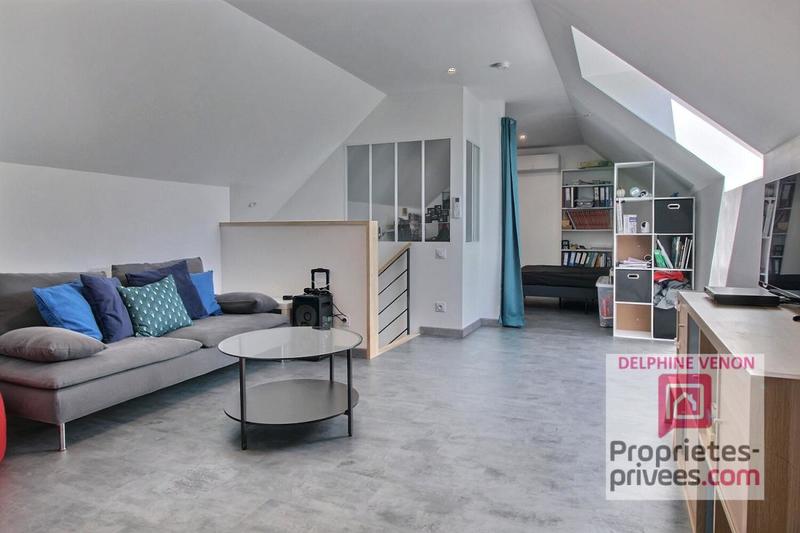 Maison - 210 m² - 6 pièces