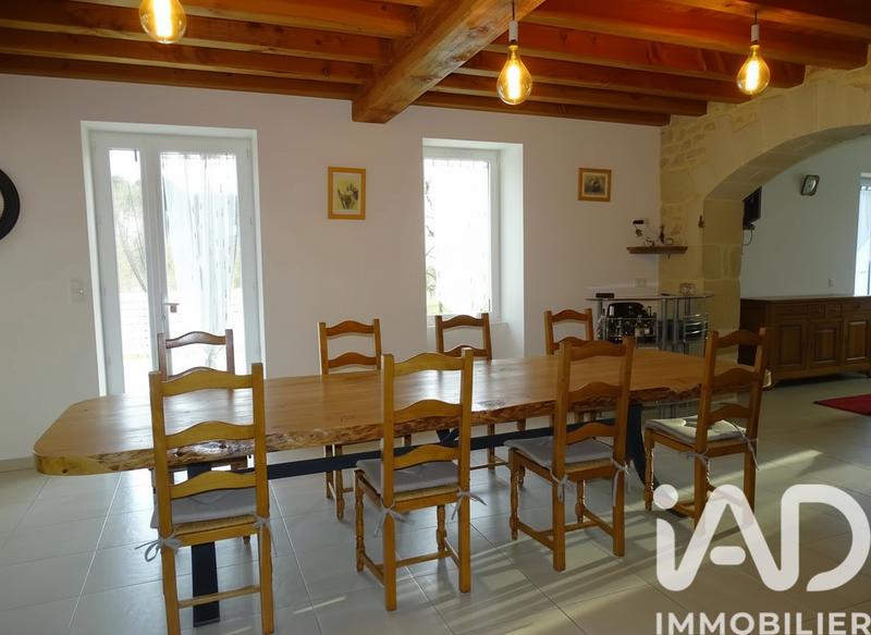 Maison - 200 m² - 7 pièces