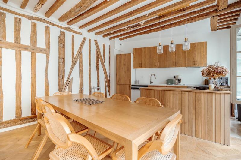 Maison - 311 m² - 11 pièces