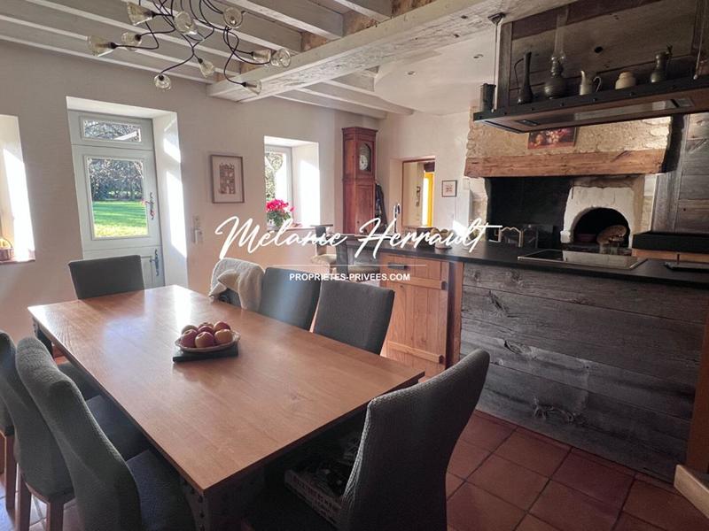 Maison - 200 m² - 8 pièces